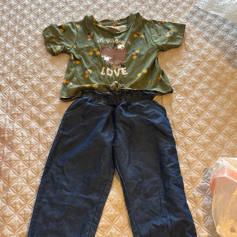 Kids Green Floral 'Love' Top & Navy Pants Matching Set
